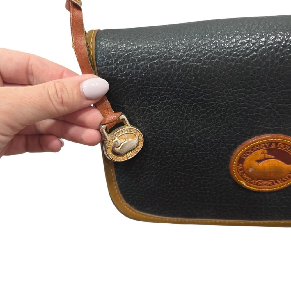 Vintage Dooney & Bourke AWL Black Tan Leather Crossbody Shoulder Bag Duck Logo - Picture 3 of 16